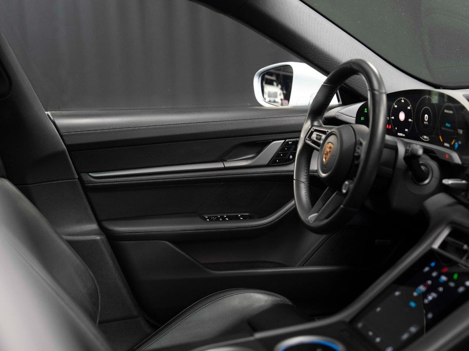 Porsche Taycan 4S Performance+ 4d