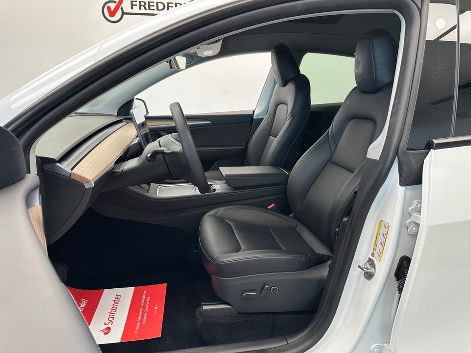 Tesla Model Y Long Range AWD 5d