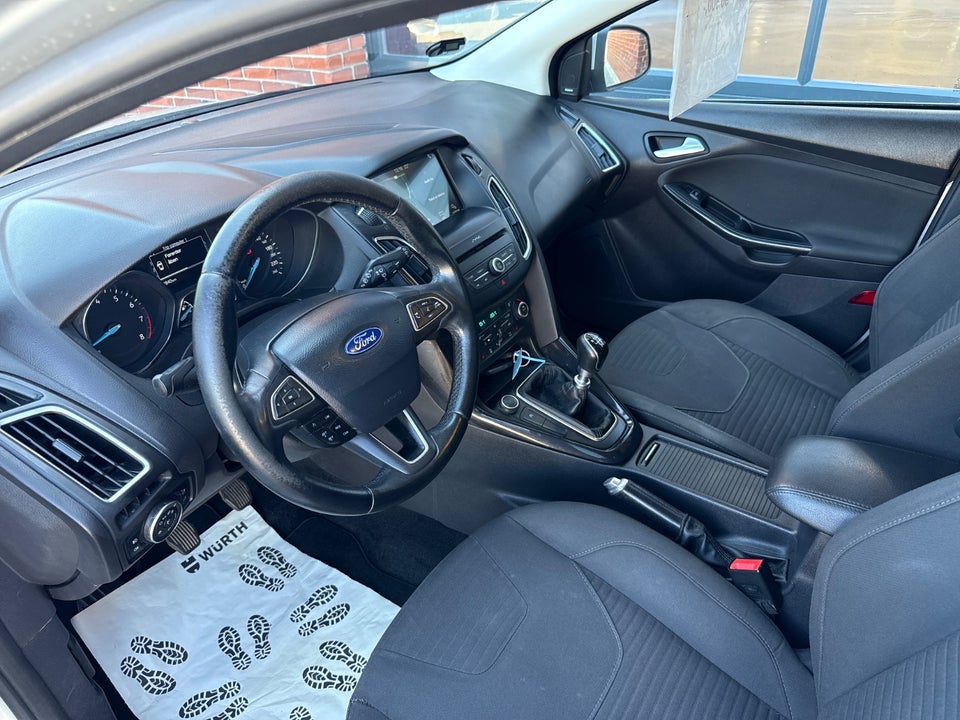 Ford Focus 1,0 EcoBoost Titanium stc. 5d