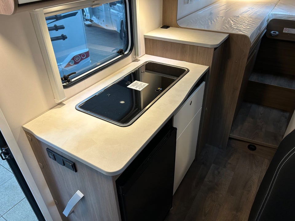 Carado V337 PRO+ 2,2 JTD 140 aut. 3d