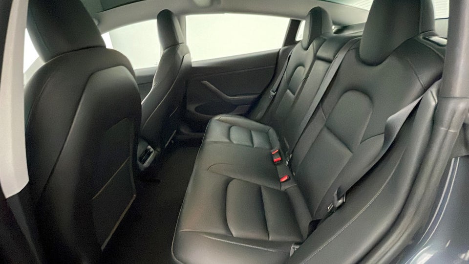 Tesla Model 3 Long Range AWD 4d