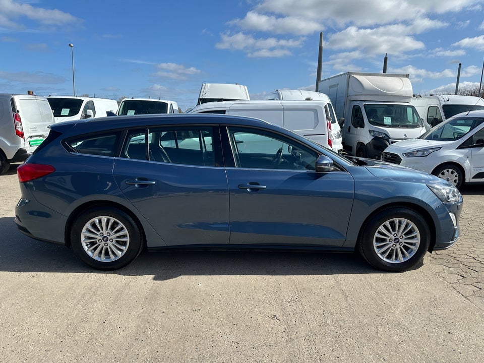 Ford Focus 1,0 EcoBoost Titanium Business Van 5d