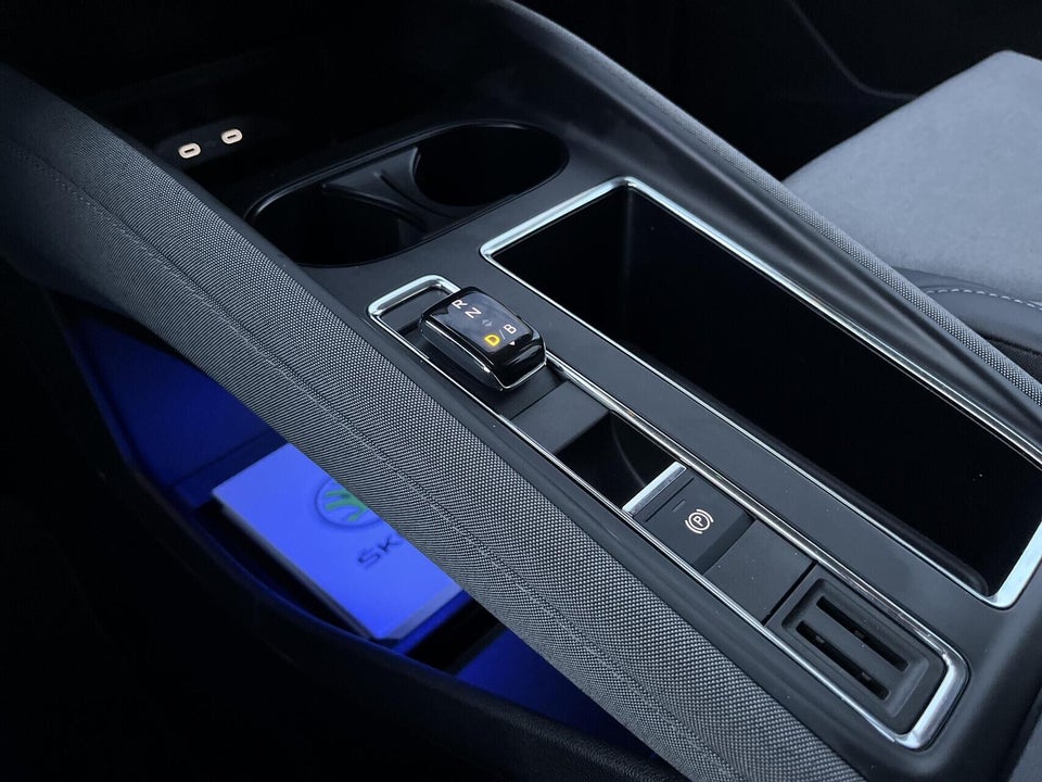 Skoda Enyaq 60 iV Plus 5d