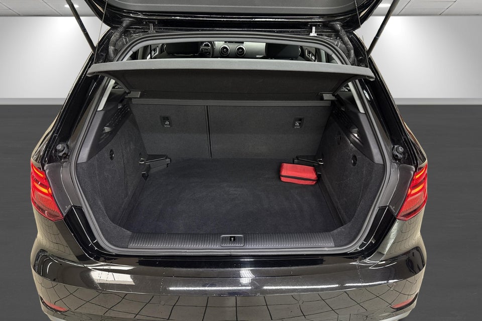 Audi A3 35 TFSi Sport Sportback S-tr. 5d