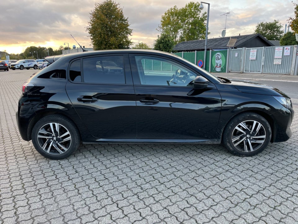 Peugeot 208 1,2 PureTech 100 Allure 5d