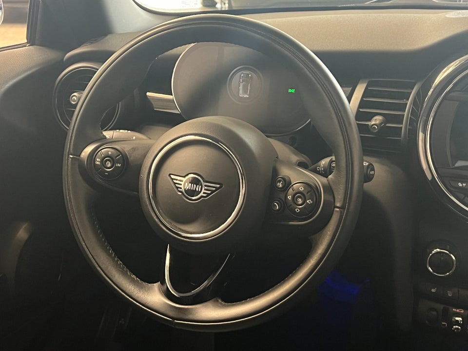 MINI Cooper SE Trim M Greenwich 3d