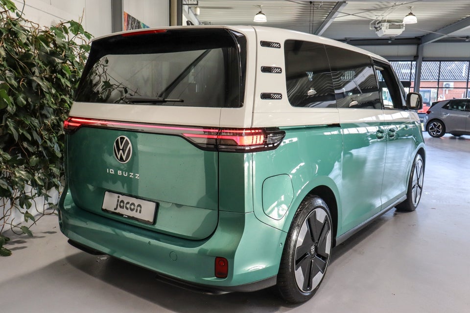 VW ID.Buzz 77 Pro SWB 5d