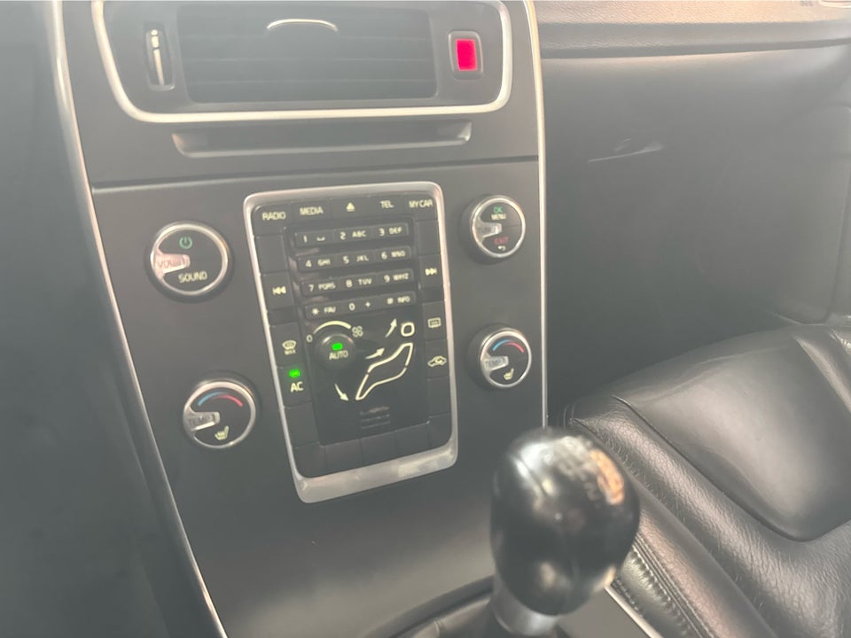 Volvo S60 2,0 T5 240 Kinetic 4d