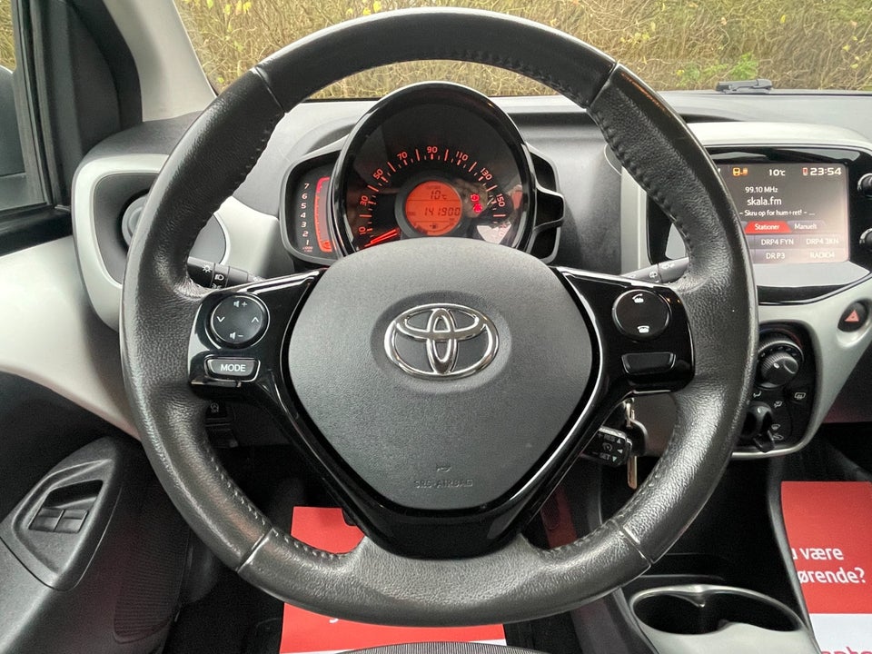 Toyota Aygo 1,0 VVT-i x-touch 5d