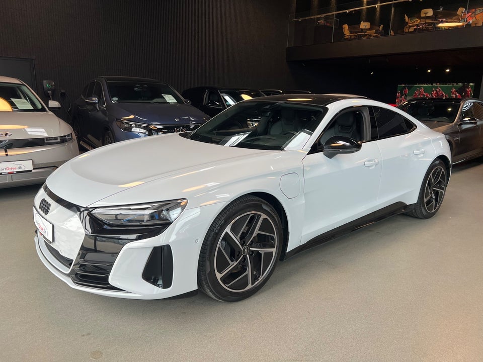 Audi e-tron GT quattro 4d