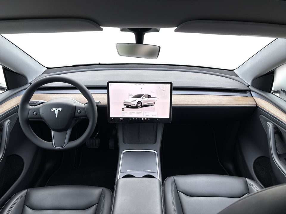 Tesla Model Y Long Range AWD 5d