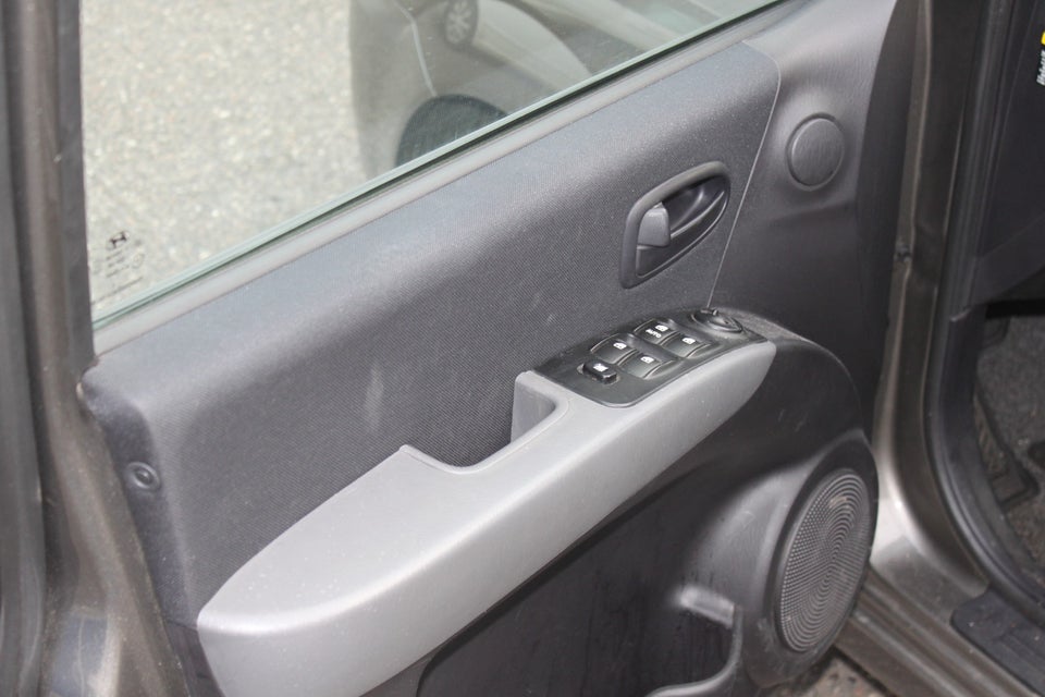 Hyundai Matrix 1,6 GL aut. 5d