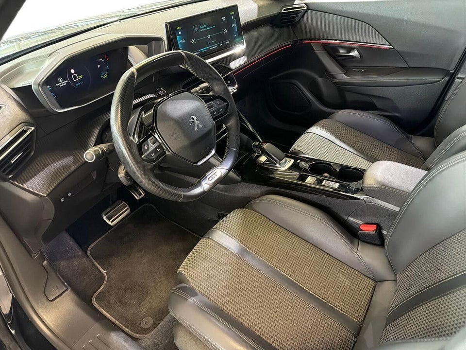 Peugeot e-2008 50 GT 5d