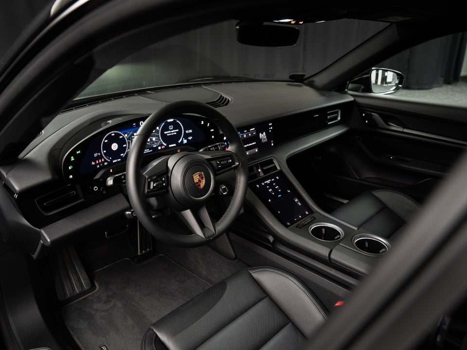 Porsche Taycan 4 Performance+ Cross Turismo 5d
