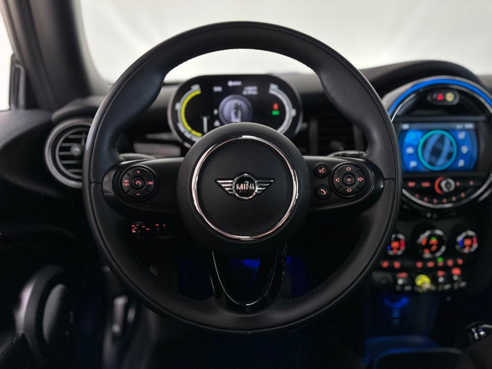 MINI Cooper SE Experience 3d