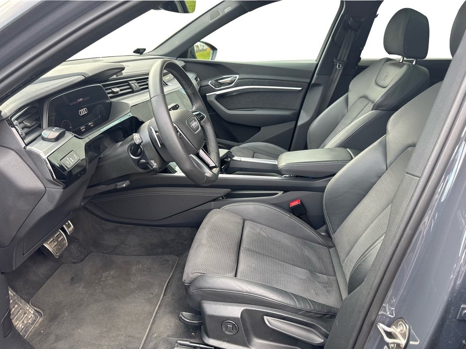 Audi Q8 e-tron 50 S-line quattro 5d