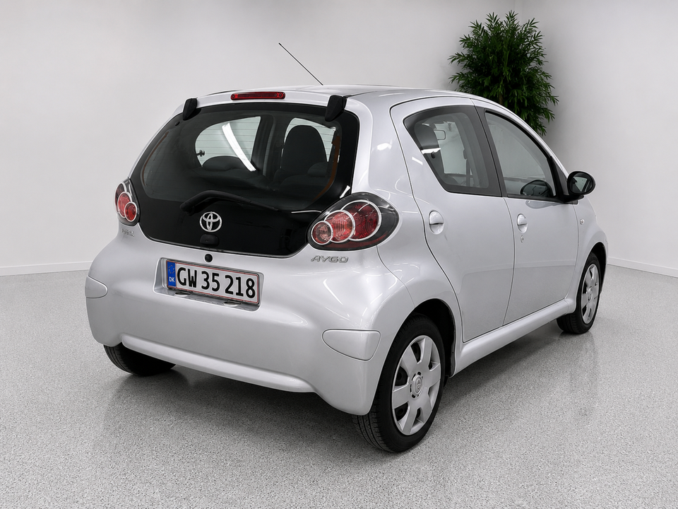 Toyota Aygo 1,0 Plus Silver Line 5d