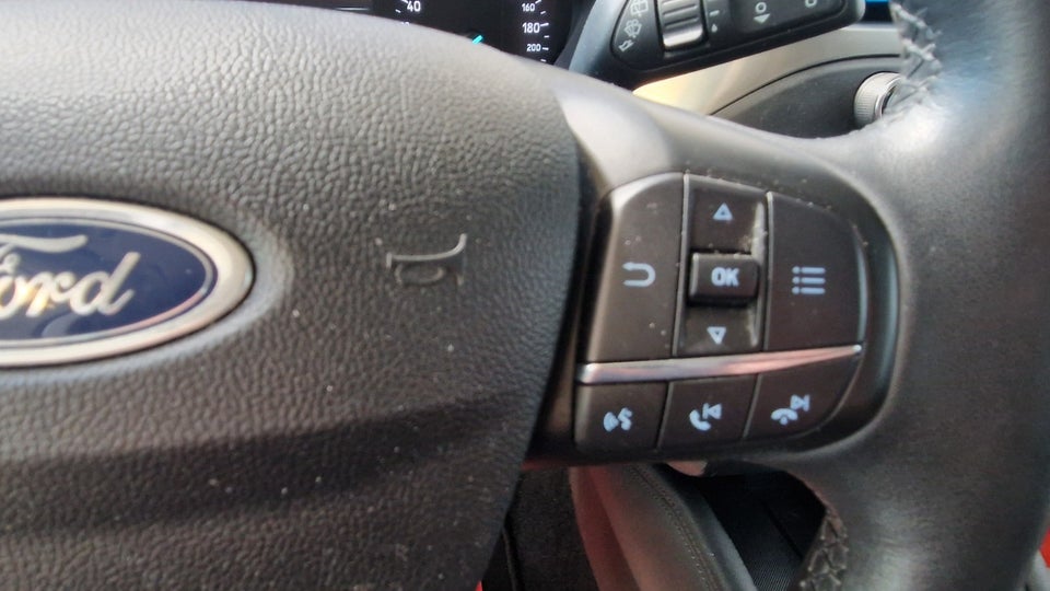 Ford Focus 1,0 EcoBoost Titanium stc. 5d