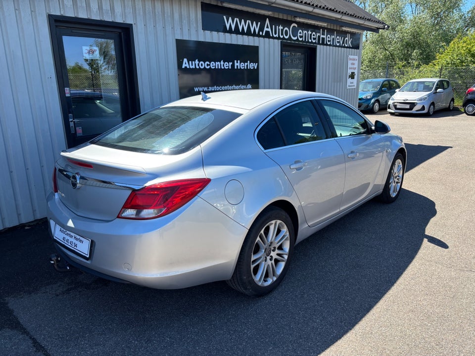 Opel Insignia 1,8 Edition 5d