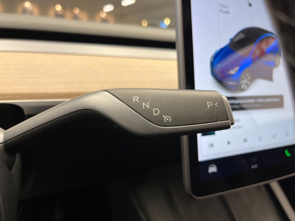 Tesla Model Y Long Range AWD 5d