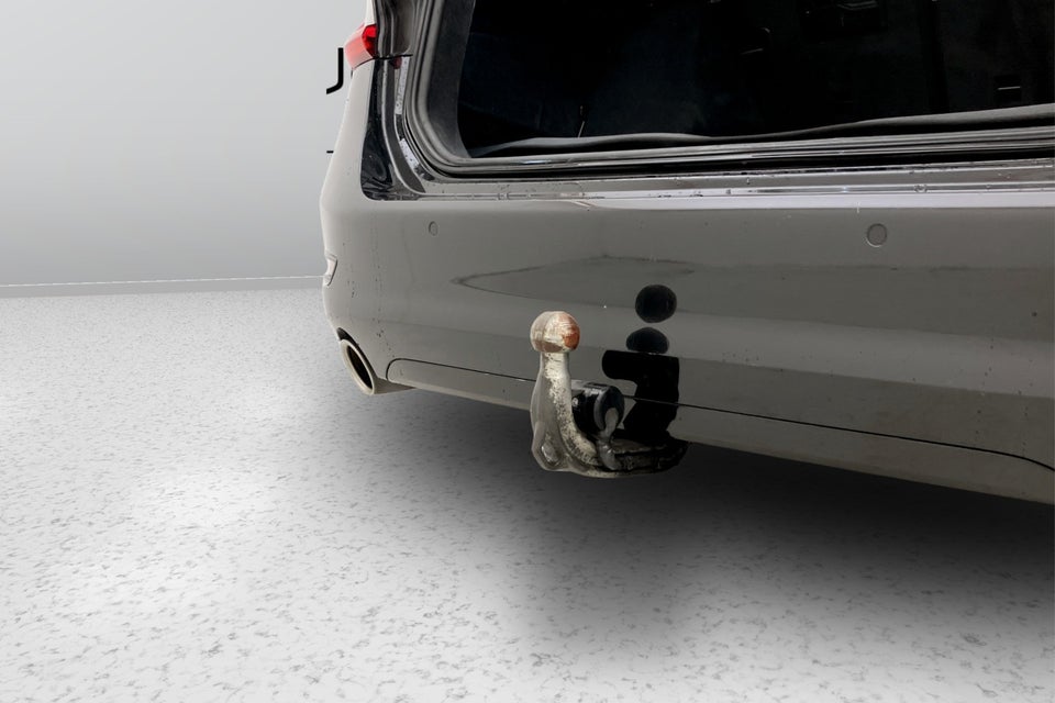 BMW 320i 2,0 Touring Sport Line aut. 5d