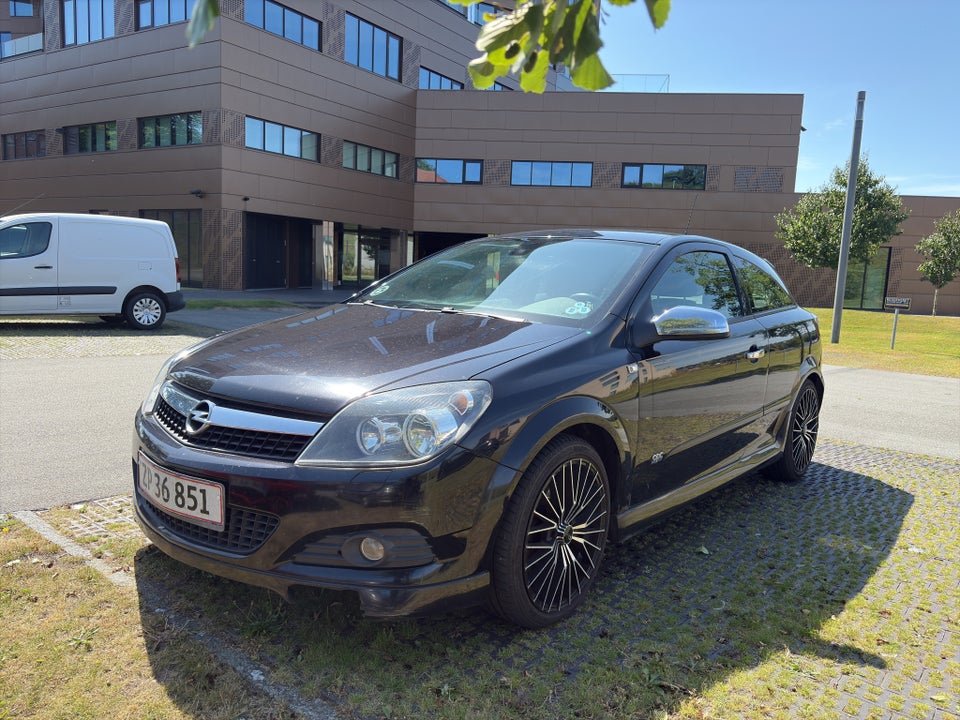 Opel Astra 1,9 CDTi 150 Enjoy GTC 3d