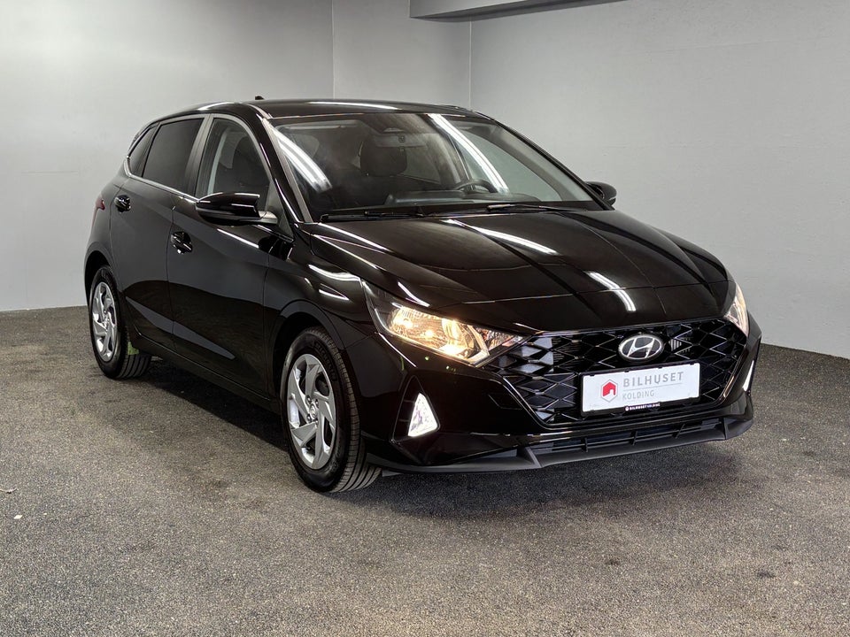 Hyundai i20 1,0 T-GDi Essential DCT 5d