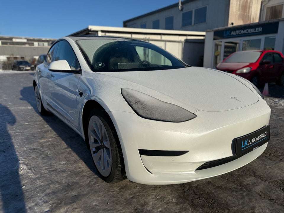 Tesla Model 3 Standard Range+ RWD 4d
