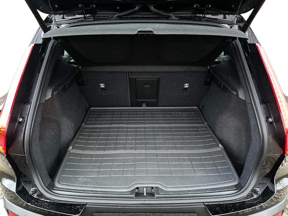 Volvo XC40 ReCharge Twin Plus 5d