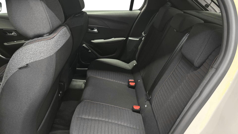 Peugeot e-208 50 Active 5d