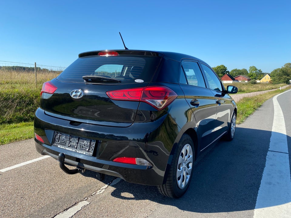 Hyundai i20 1,25 Trend 5d