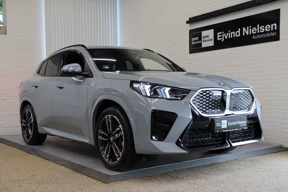 BMW iX2 xDrive30 M-Sport 5d