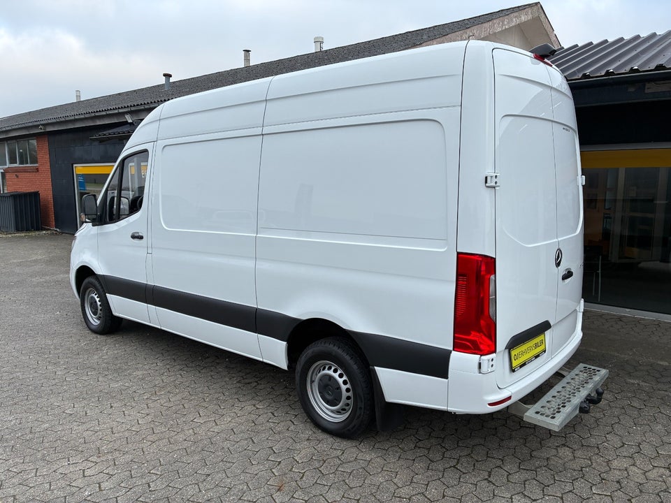Mercedes Sprinter 317 2,0 CDi A2 Kassevogn aut. RWD