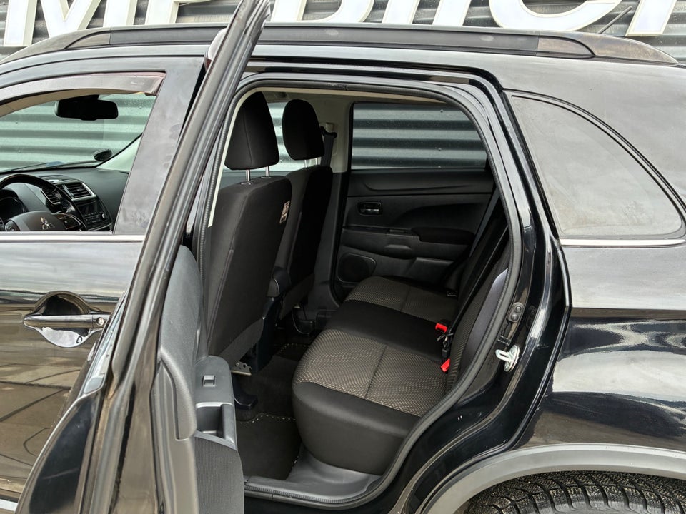 Mitsubishi ASX 1,6 Invite 5d