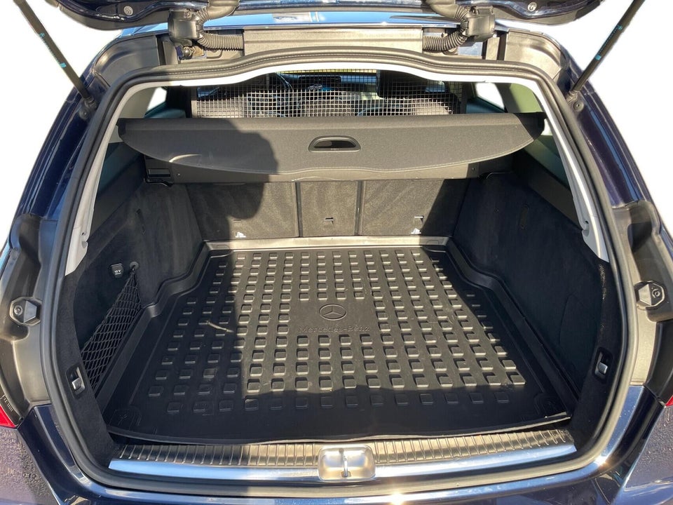 Mercedes C220 d 2,0 Progressive stc. aut. 5d