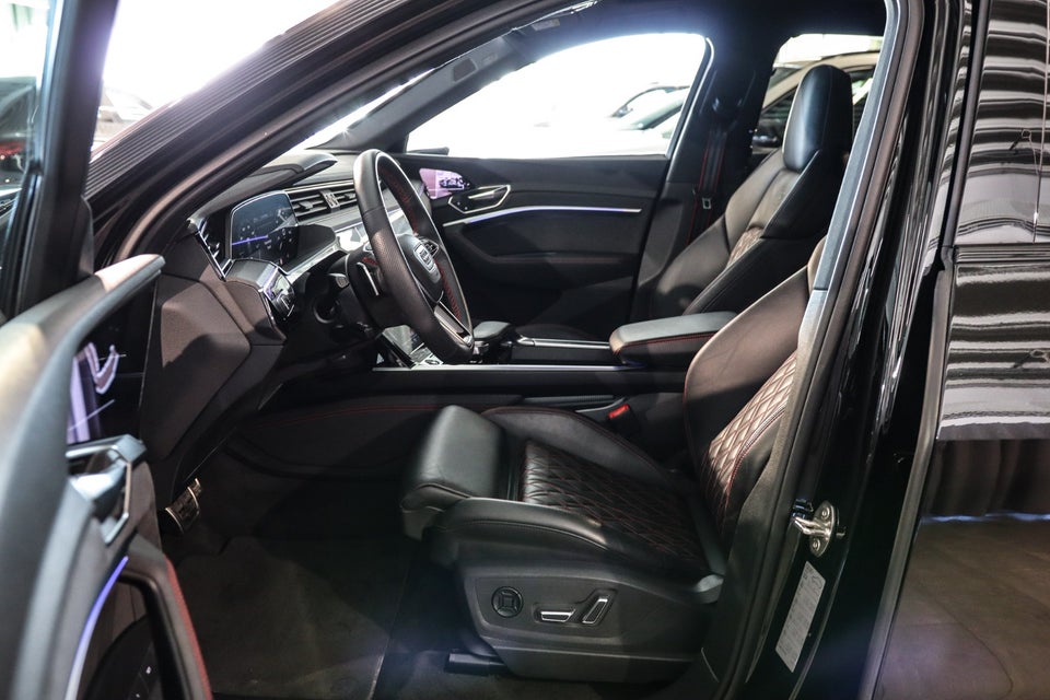 Audi Q8 e-tron 55 S-line Black Edition quattro 5d