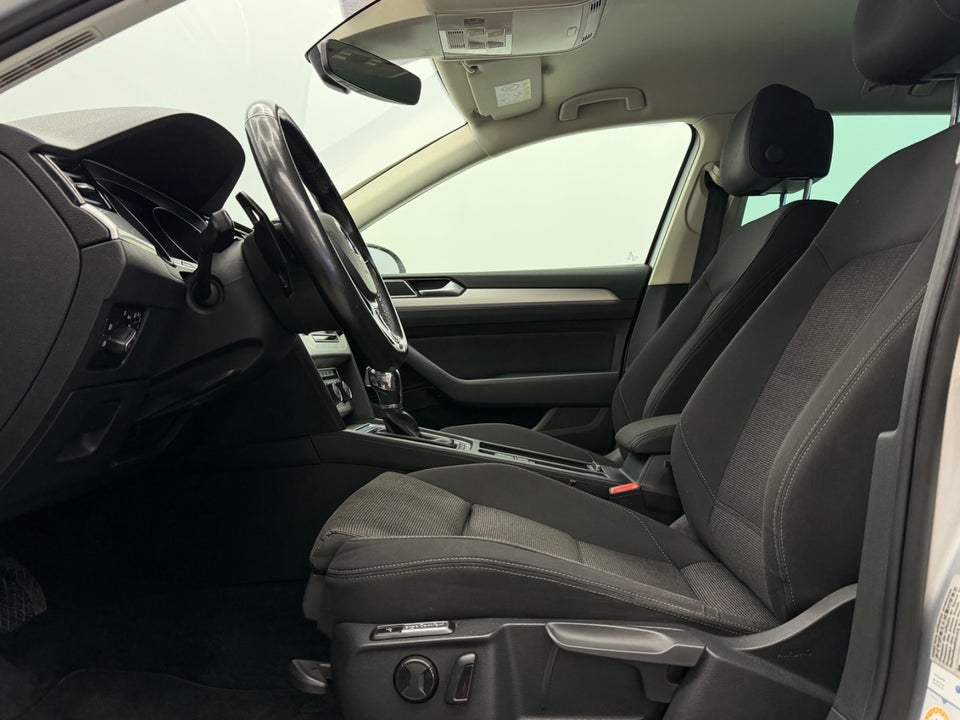 VW Passat 2,0 TDi 150 R-line Variant DSG 5d