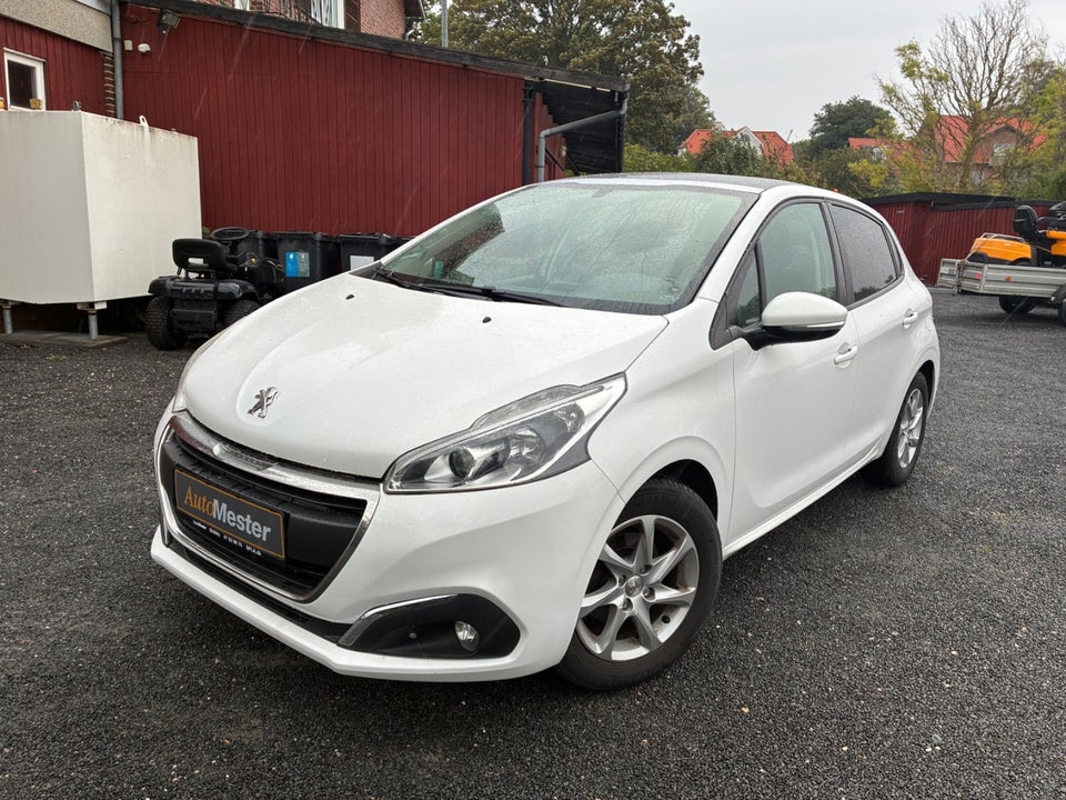 Peugeot 208 1,2 VTi 82 Allure Sky 5d