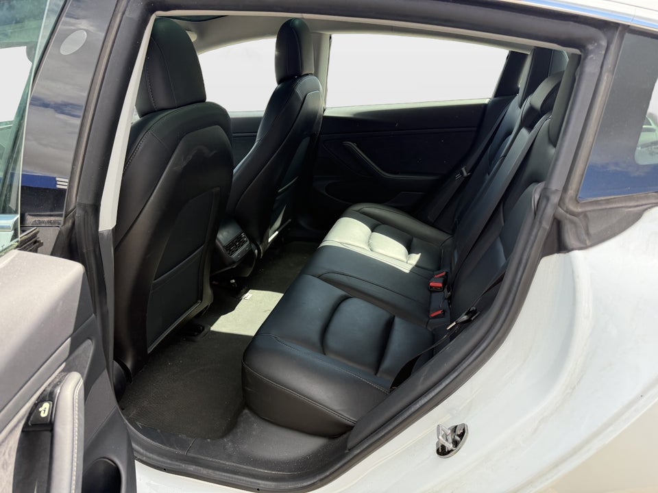 Tesla Model 3 Standard Range+ RWD 4d