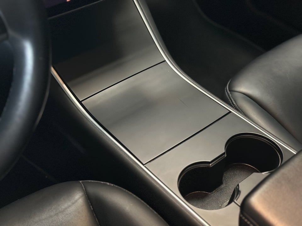 Tesla Model 3 Long Range AWD 4d