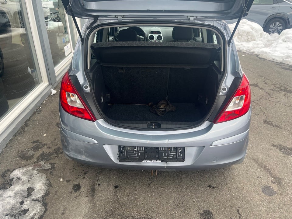 Opel Corsa 1,4 16V Cosmo 5d