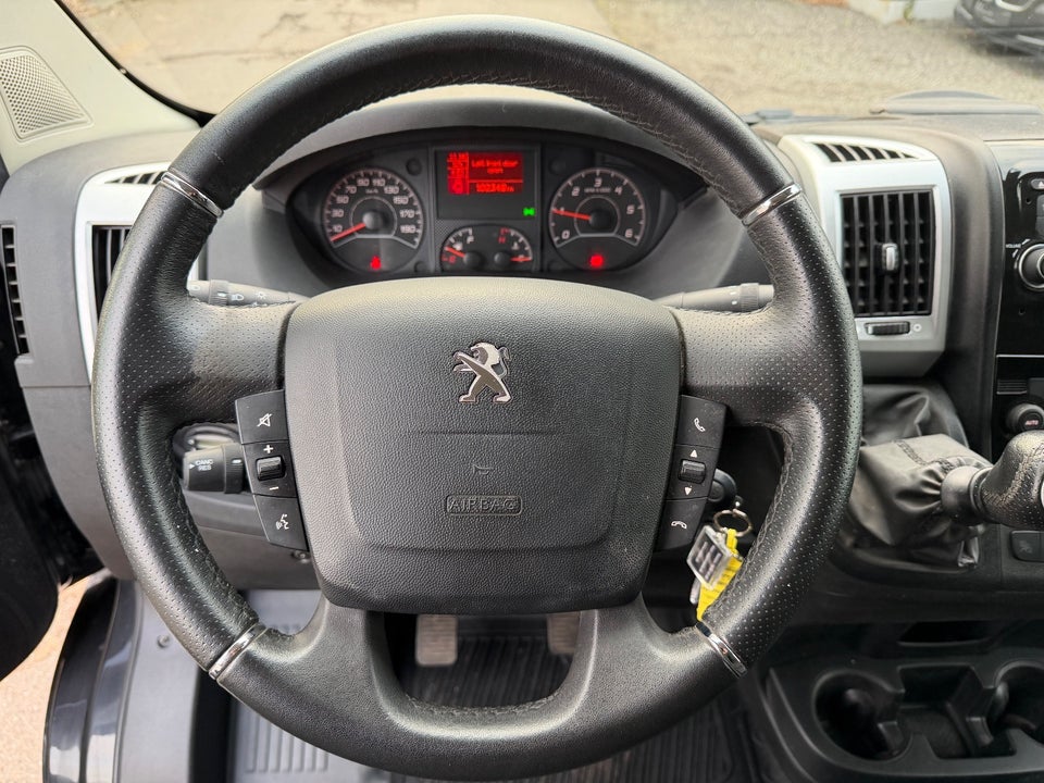 Peugeot Boxer 335 2,0 BlueHDi 163 L2H2 Ultimate