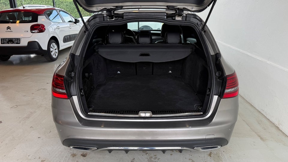 Mercedes C220 d 2,0 AMG Line stc. aut. 5d