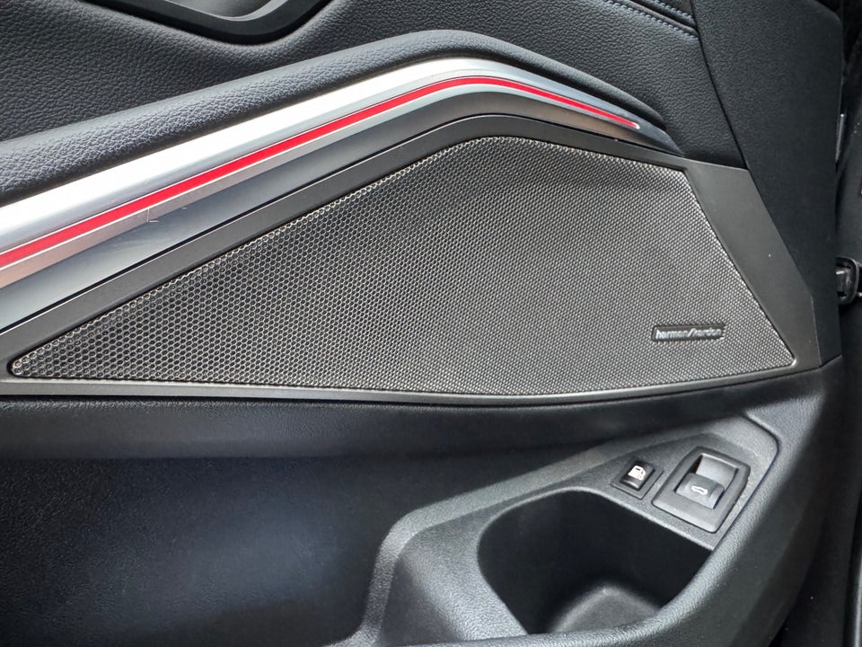 BMW 330e 2,0 Touring M-Sport aut. 5d