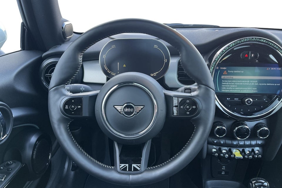 MINI Cooper SE Maximise 3d