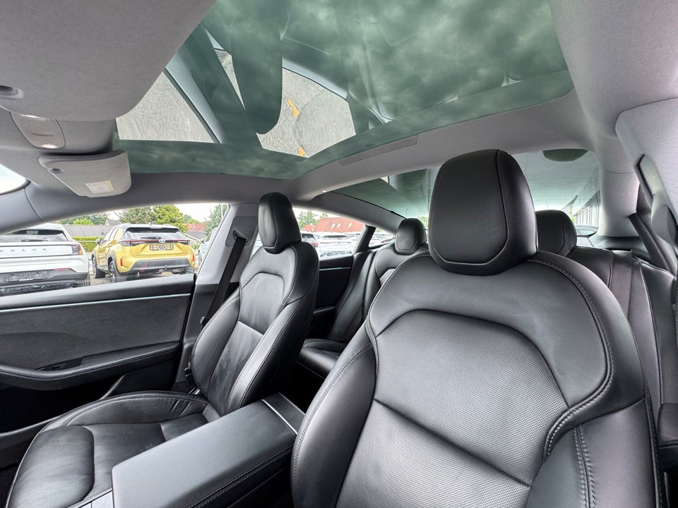 Tesla Model 3 Long Range AWD 4d