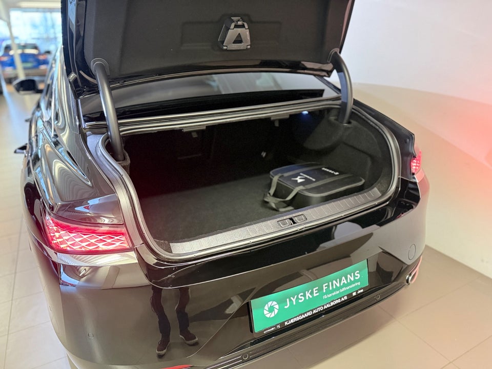 DS DS 9 1,6 E-Tense Performance Line+ EAT8 4d