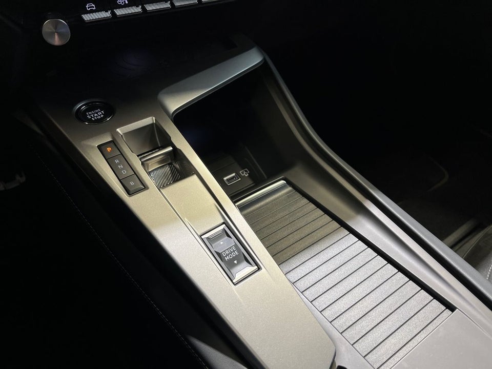 Peugeot e-308 54 GT 5d