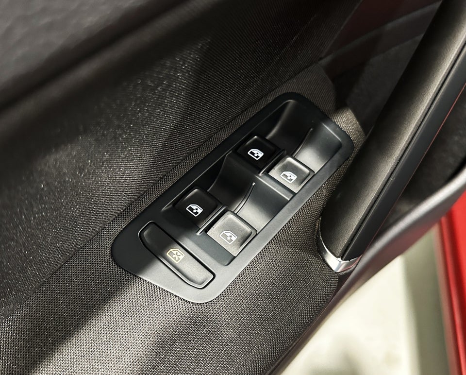 VW Golf VII 2,0 TDi 150 Comfortline Variant DSG 5d