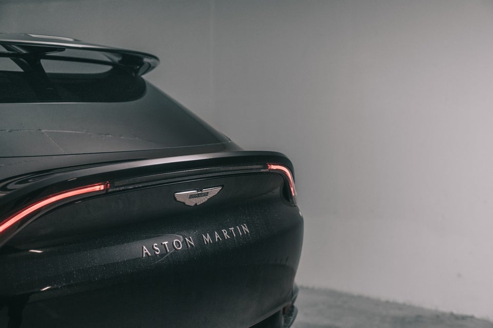 Aston Martin DBX 4,0 aut. 5d